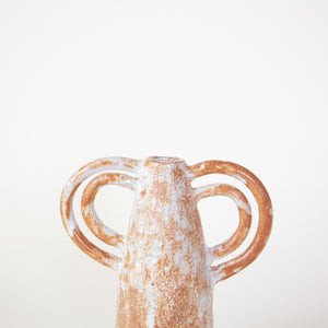Clandestine Céramique | La Femme aux Doubles Anses in Sand + White Vase